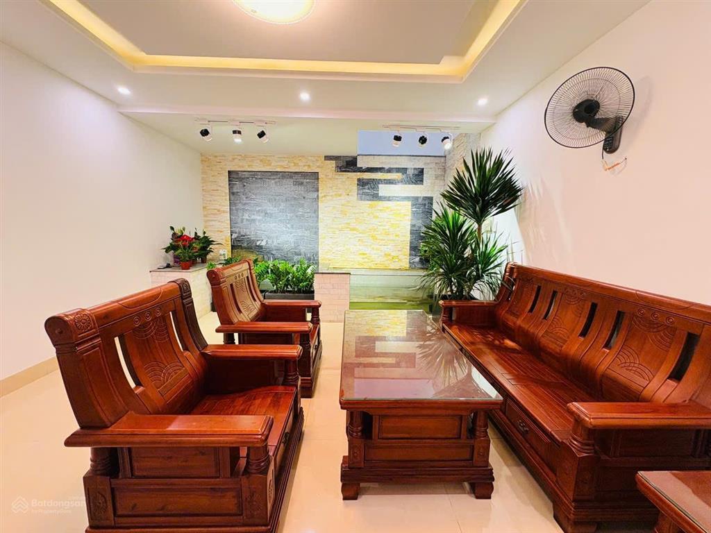 Bán nhà đẹp 3 lầu hẻm 2 ô tô bình giã, p8, vũng tàu, giá 9,3 tỷ tl