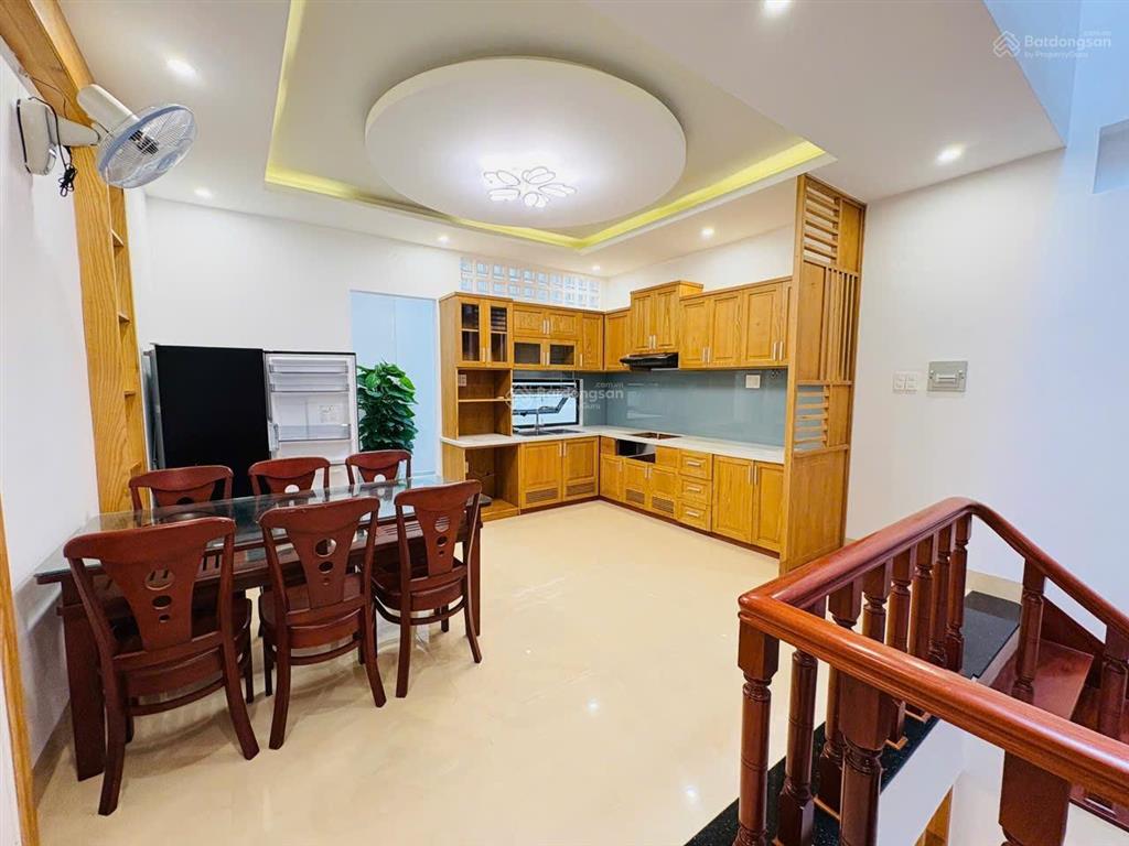 Bán nhà đẹp 3 lầu hẻm 2 ô tô bình giã, p8, vũng tàu, giá 9,3 tỷ tl