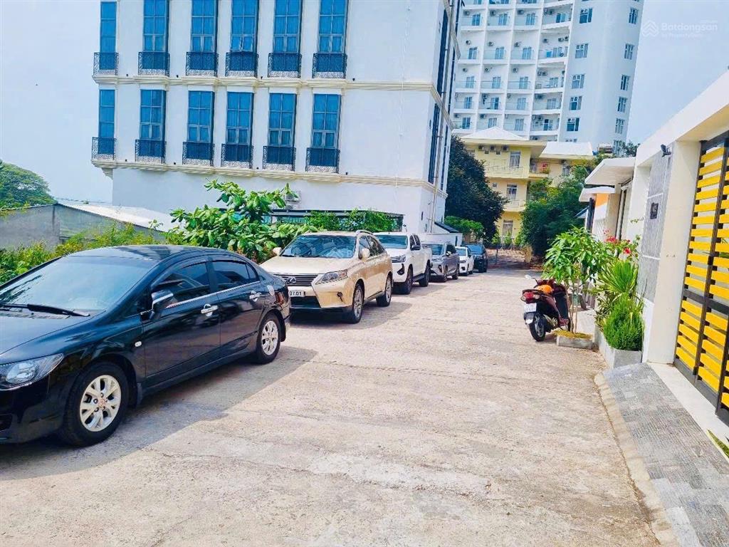 Bán biệt thự view biển trần phú bãi dâu vũng tàu cực đẹp, hẻm rộng vào gần