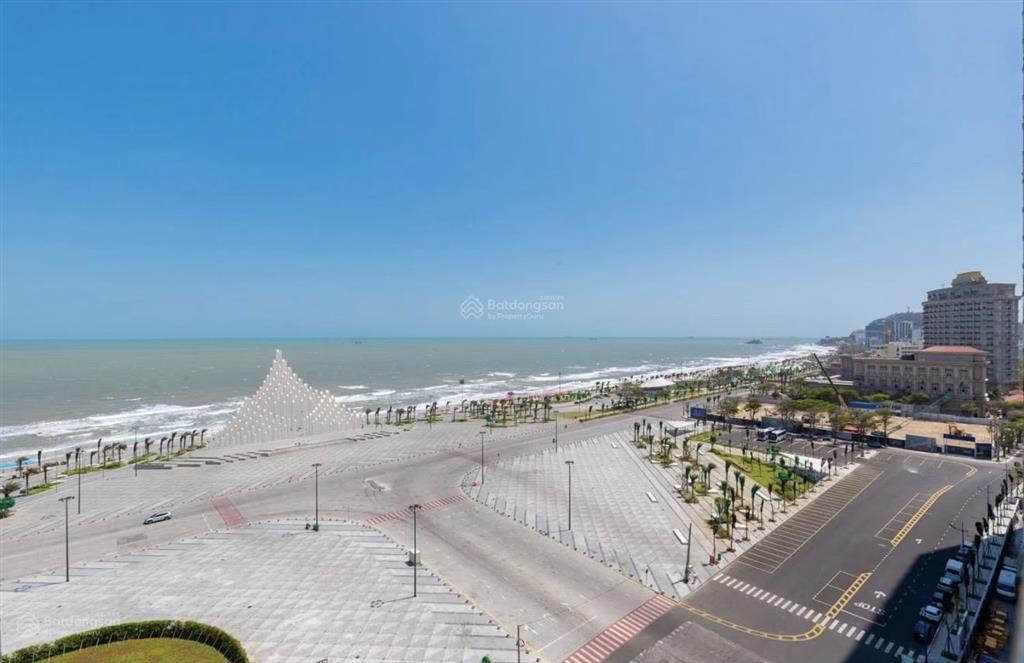 Biệt thự 1.740m mặt tiền đào duy từ đi bộ ra biển bãi sau thùy vân giá tốt bán gấp trong tháng