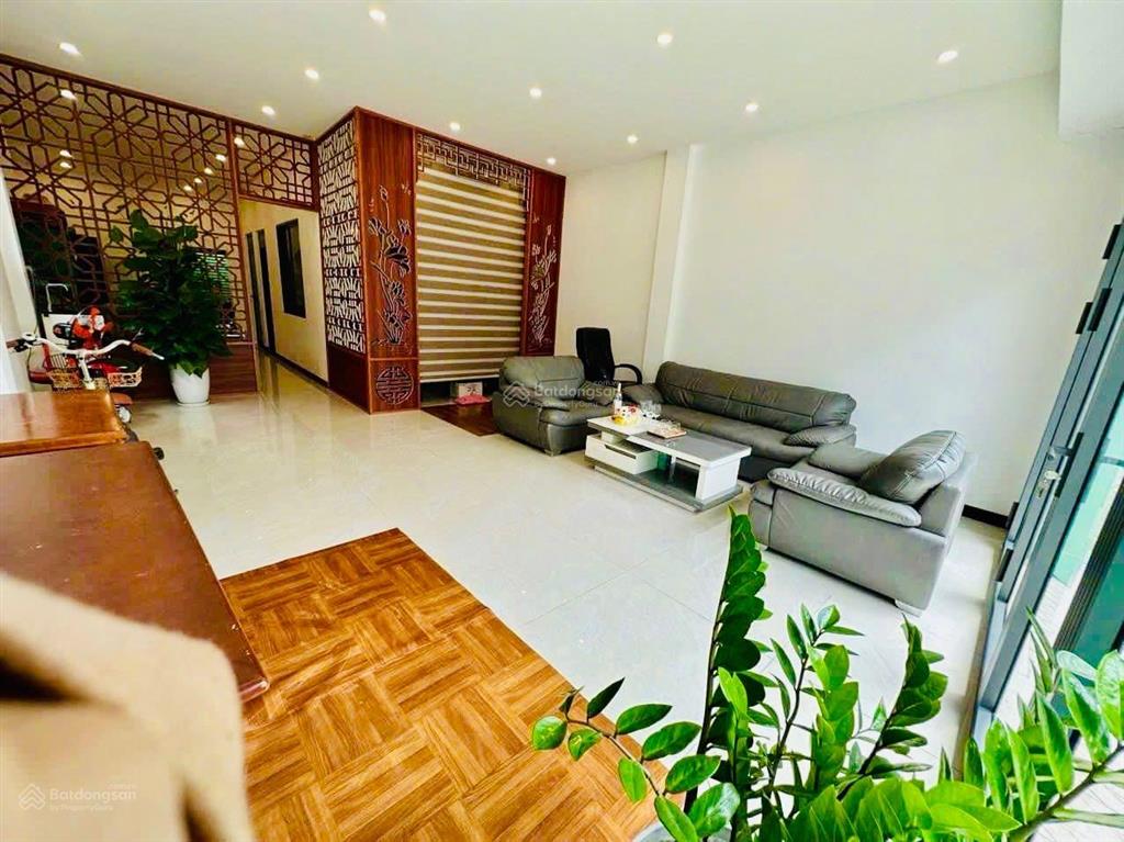 Bán nhà mặt tiền bà triệu phường 4 tp. vt giá 12,6 tỷ còn bớt