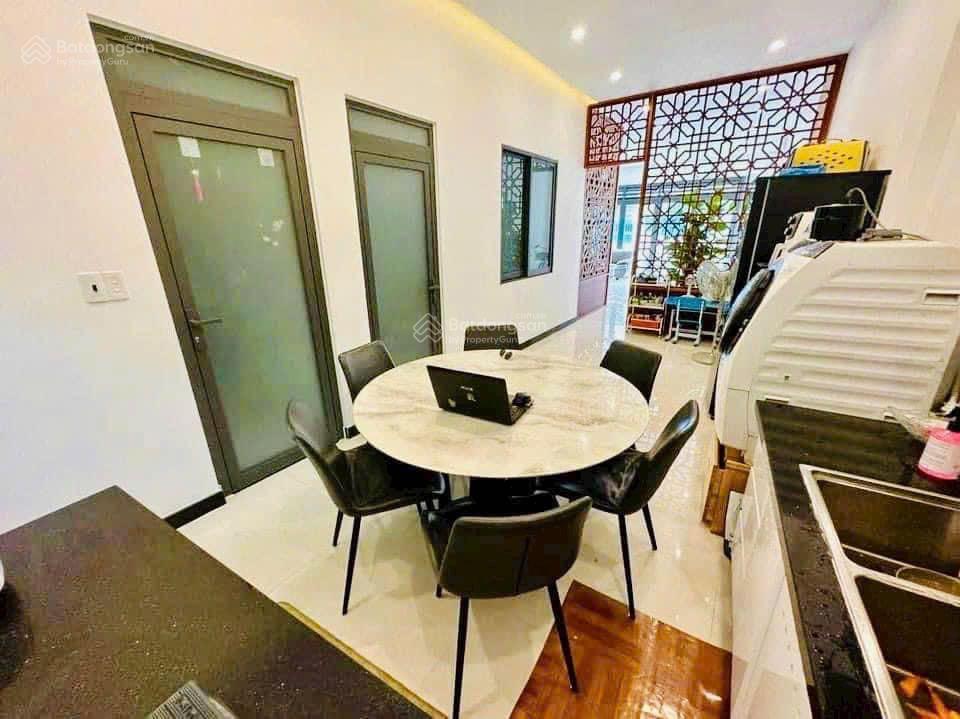 Bán nhà mặt tiền bà triệu phường 4 tp. vt giá 12,6 tỷ còn bớt