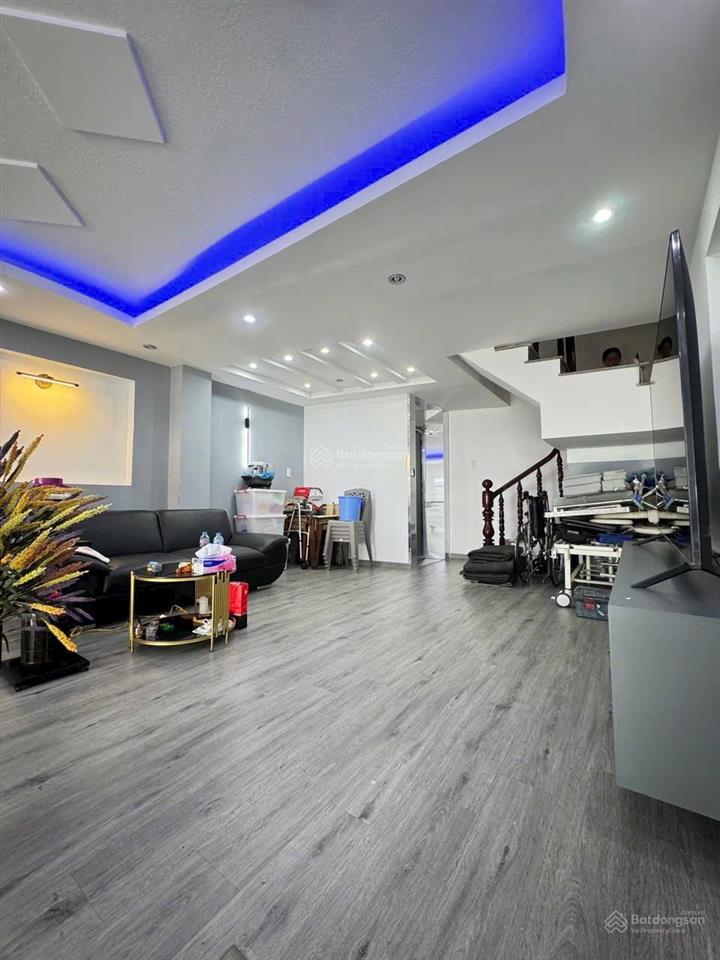 Bán nhà đẹp 4 tầng thang máy hẻm ô tô phan chu trinh gần biển bãi sau p2, vt. giá 8,5 tỷ