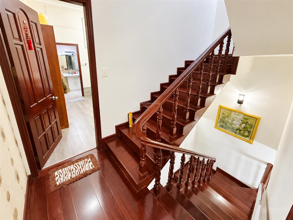 Bán nhà đường rộng vỉa hè khu song ngữ p9 vũng tàu giá siêu tốt 9,1 tỷ