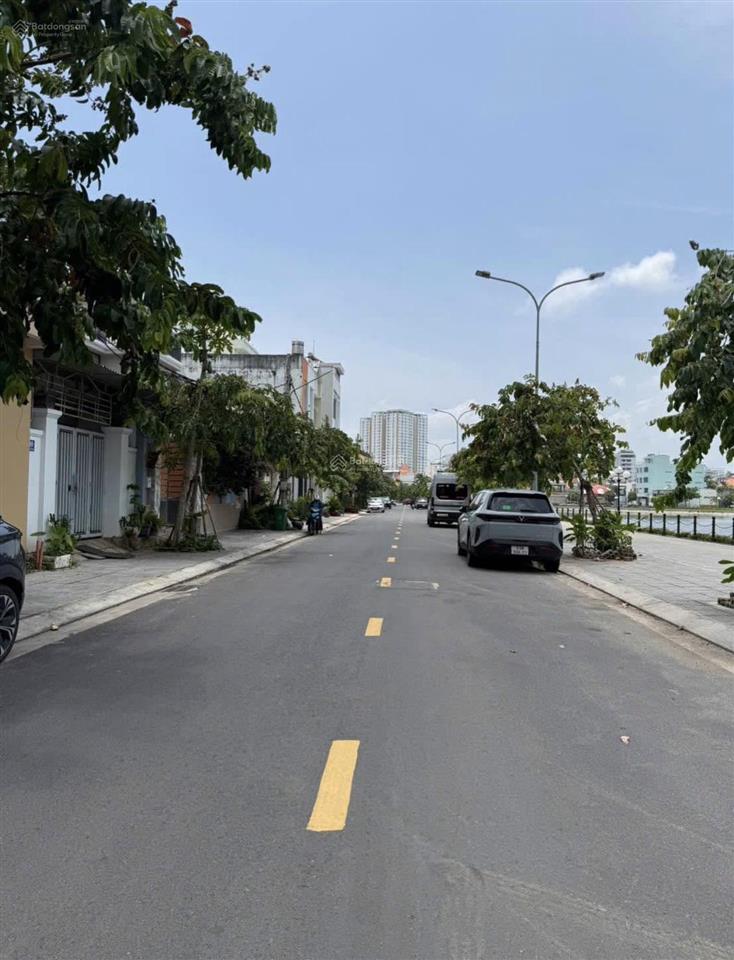 Bán nhà cấp 4 mặt tiền bờ hồ siêu đẹp ngay gần biển bãi sau tp vũng tàu ngang 6m siêu đẹp