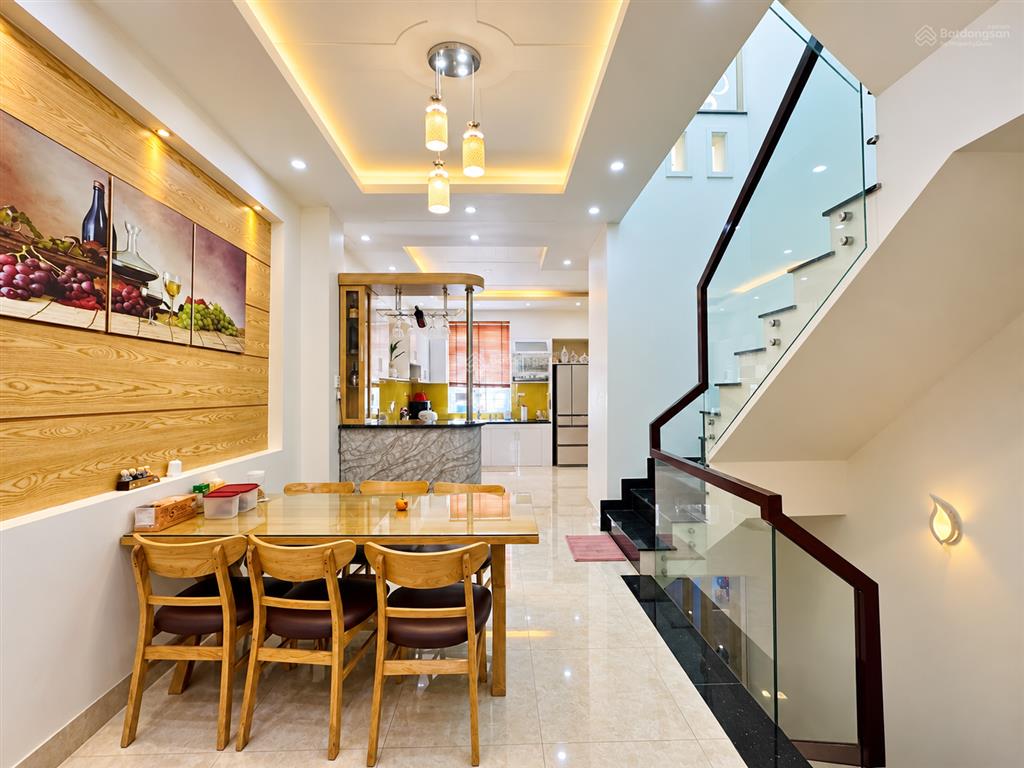 Bán nhà 4 tầng mặt tiền hàn mặc tử, thành phố vũng tàu, gia đình xây ở tâm huyết. giá 9,5 tỷ