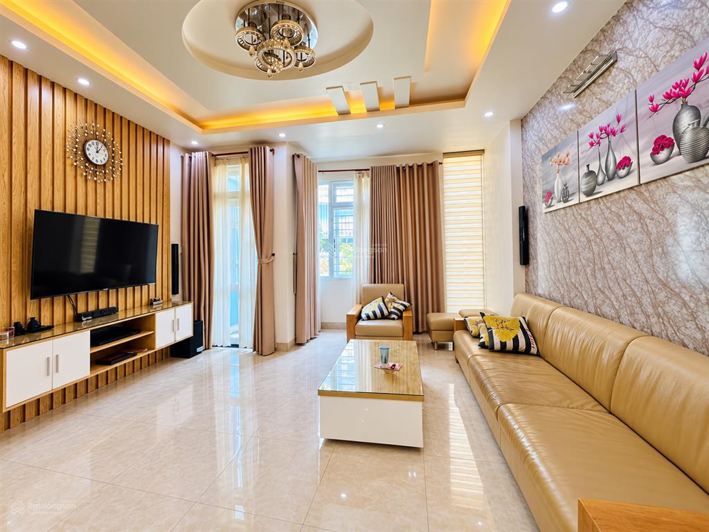 Bán nhà 4 tầng mặt tiền hàn mặc tử, thành phố vũng tàu, gia đình xây ở tâm huyết. giá 9,5 tỷ