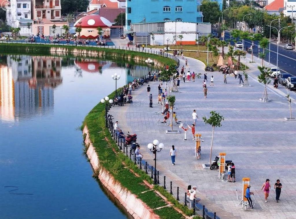 Bán lô đất gần biển 330m võ thị sáu p.2 vũng tàu giá 24 tỷ. ngang hơn 10m cực đẹp