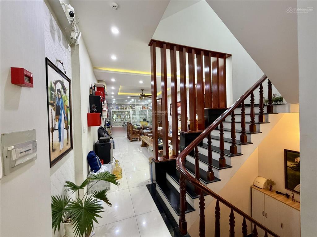 Bán nhà mặt tiền thống nhất mới vị trí cực đẹp gần lê hồng phong giá 22 tỷ