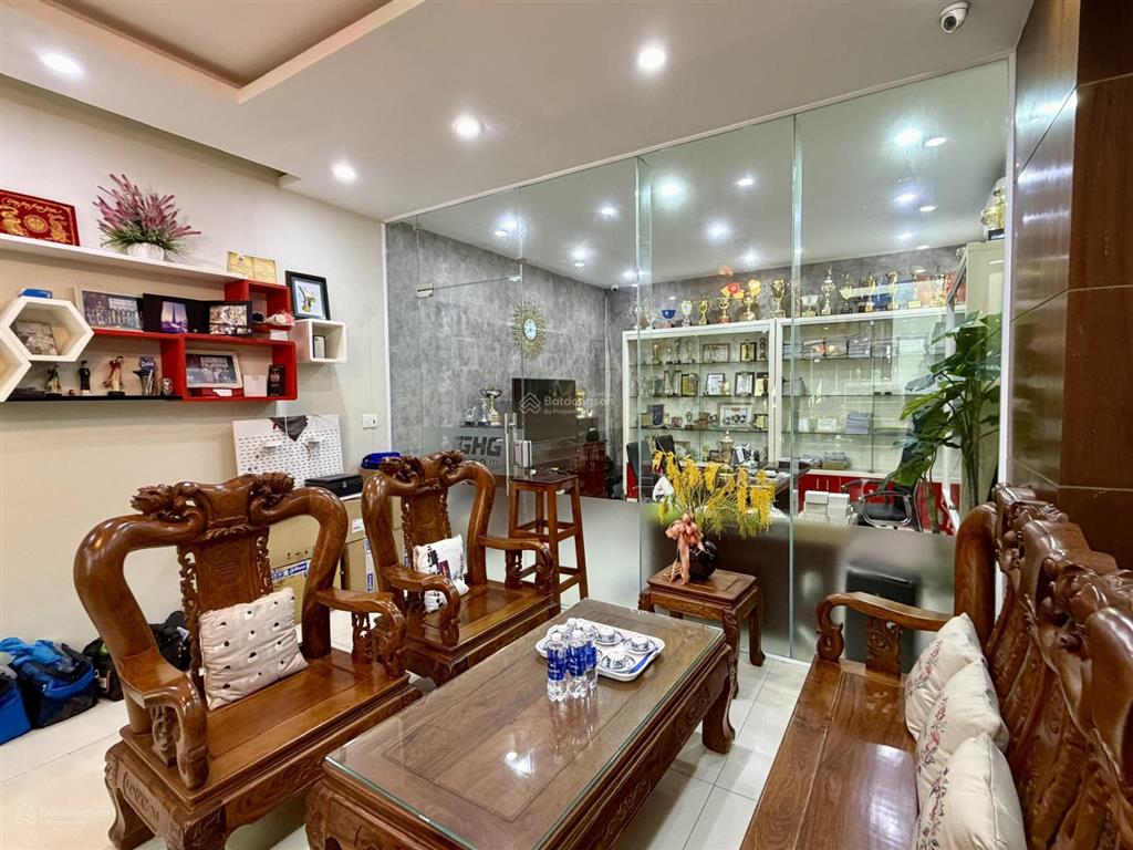 Bán nhà mặt tiền thống nhất mới vị trí cực đẹp gần lê hồng phong giá 22 tỷ