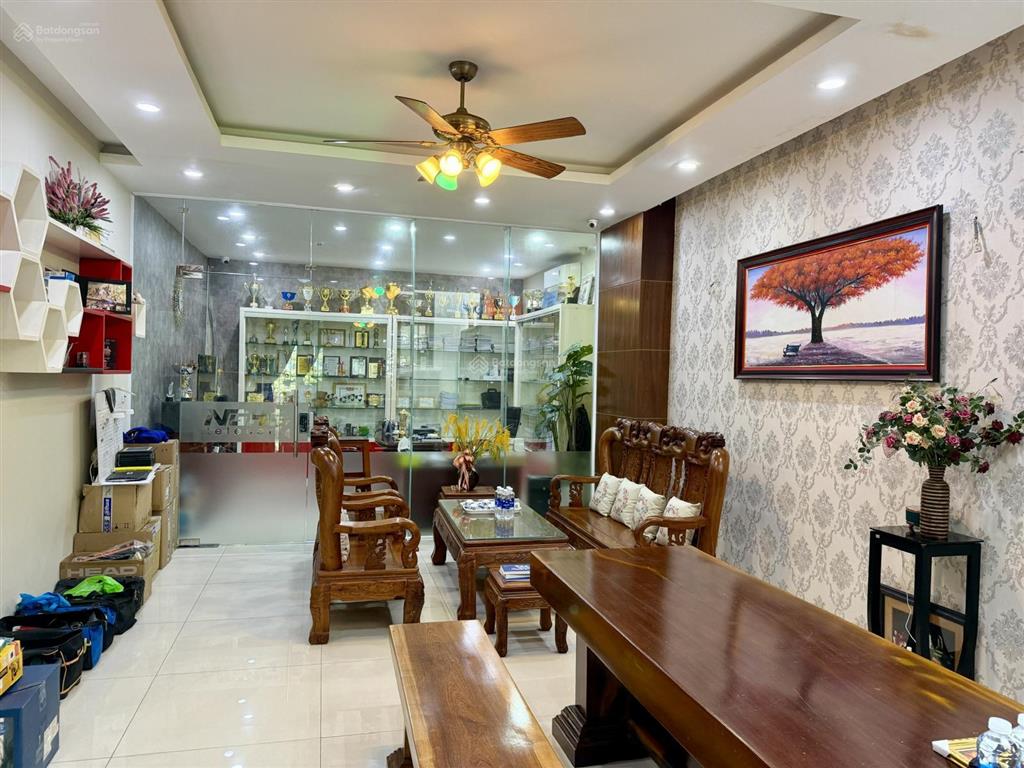 Bán nhà mặt tiền thống nhất mới vị trí cực đẹp gần lê hồng phong giá 22 tỷ