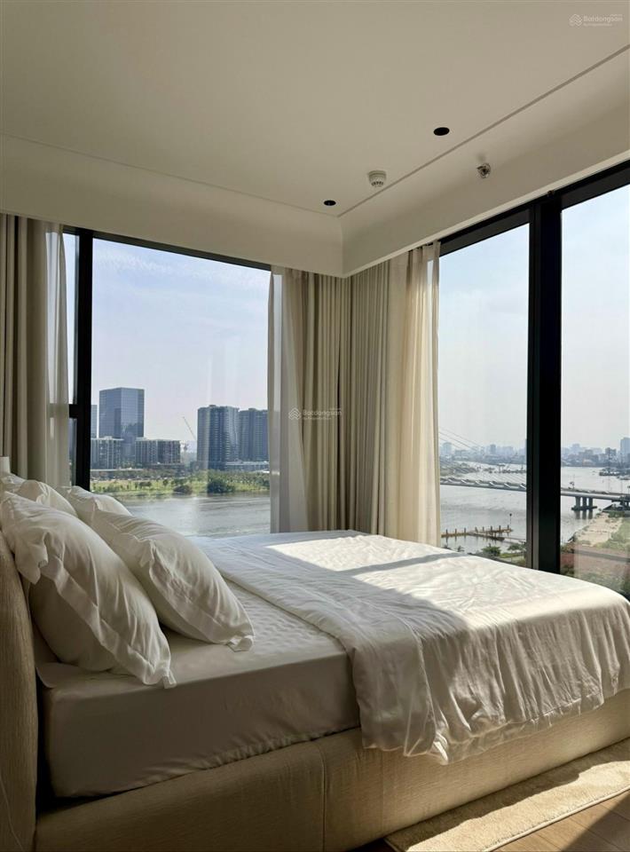 Một trong những căn 2pn giá tốt grand marina saigon 89m2, view sông, giá chỉ 59 triệu/tháng