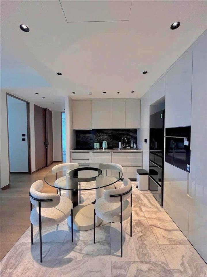 Một trong những căn 2pn giá tốt grand marina saigon 89m2, view sông, giá chỉ 59 triệu/tháng