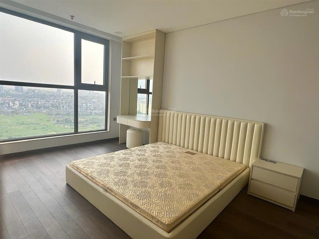 Chủ nhà chuyển sang hà đông cần bán gấp giá rẻ căn 101m2 3pn full nội thất hướng đông nam