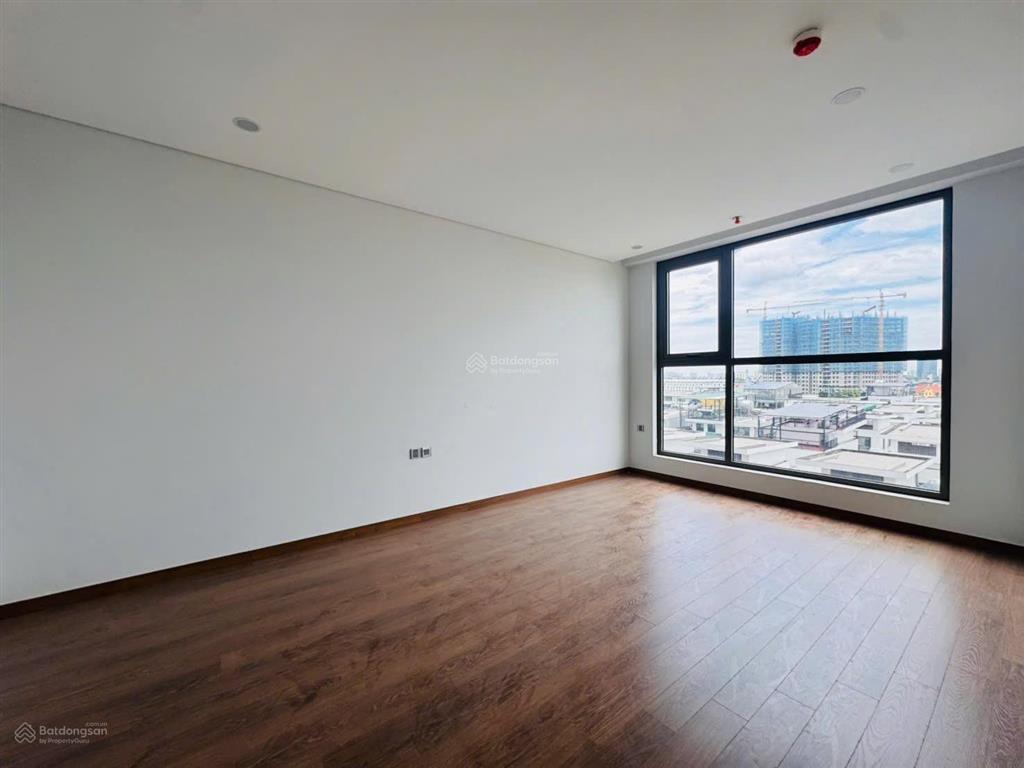 Ngộp ngân hàng bán giá 6,8 tỷ căn 101m2 3pn không đối diện rác tầng siêu đẹp