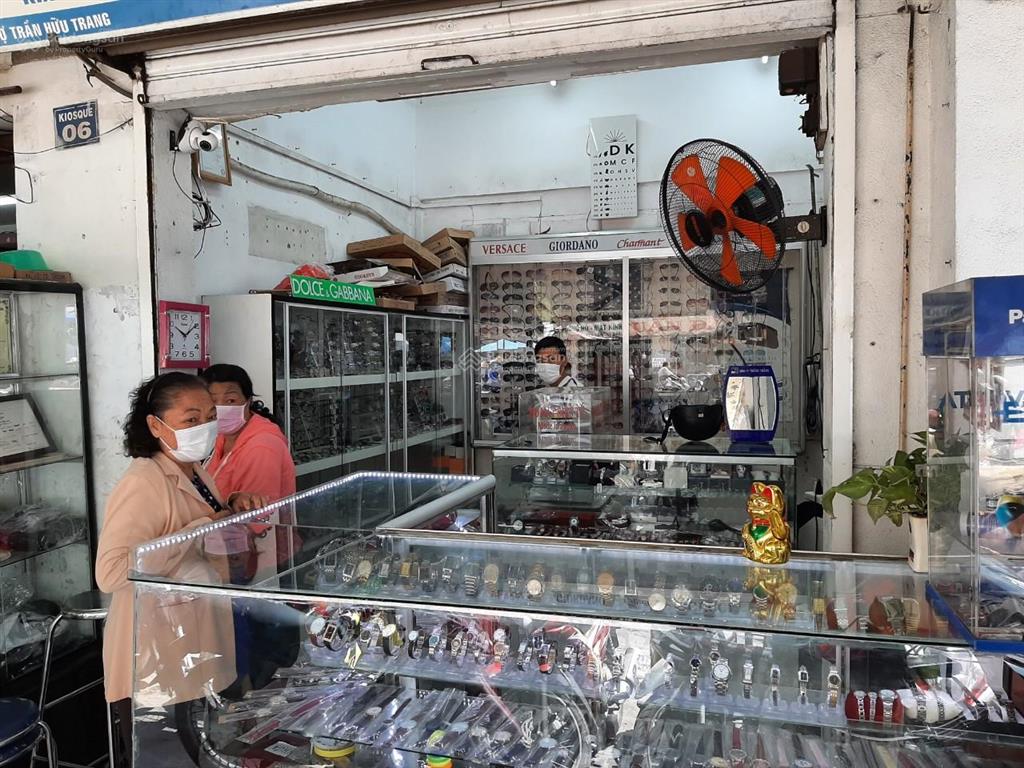 Cho thuê kiot, mặt tiền chợ trần hữu trang, quận phú nhuận, tp.hcm
