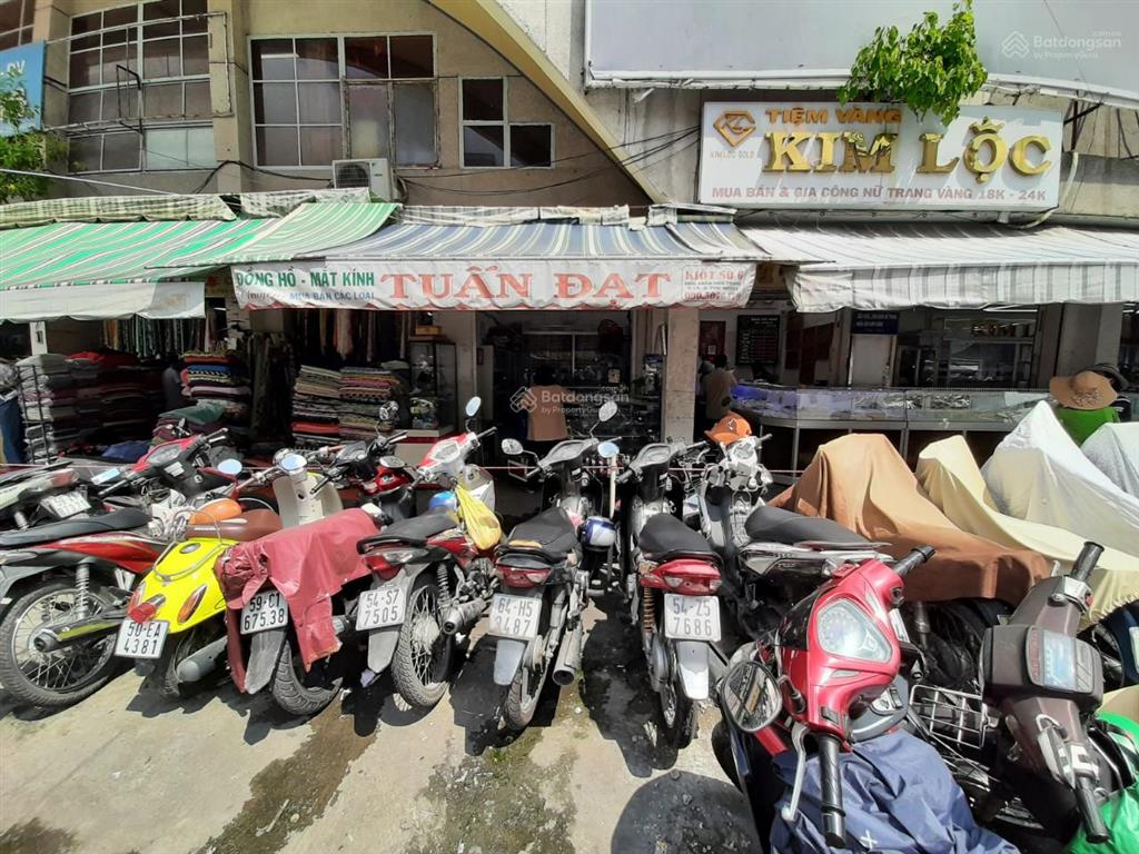 Cho thuê kiot, mặt tiền chợ trần hữu trang, quận phú nhuận, tp.hcm