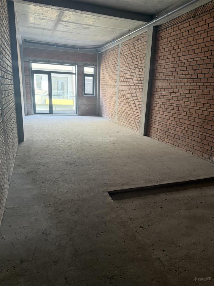 Bán gấp biệt thự bcons uni valley, 9,868 tỷ, 84m2, đông hòa, dĩ an, bình dương
