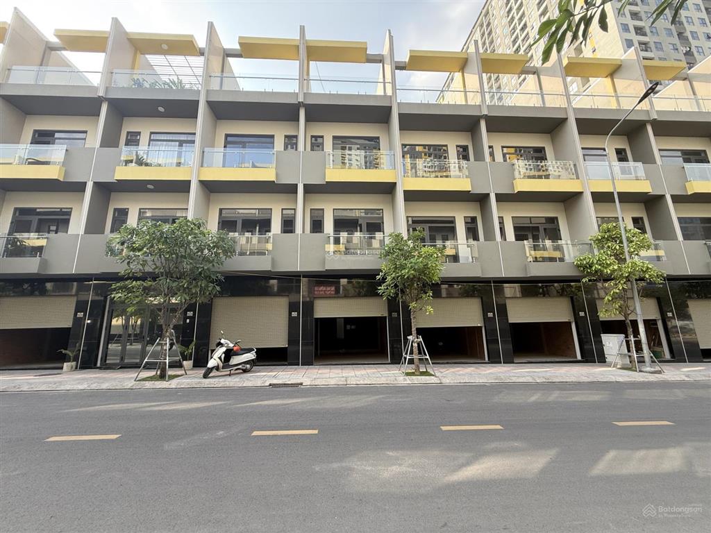 Bán gấp biệt thự bcons uni valley, 9,868 tỷ, 84m2, đông hòa, dĩ an, bình dương