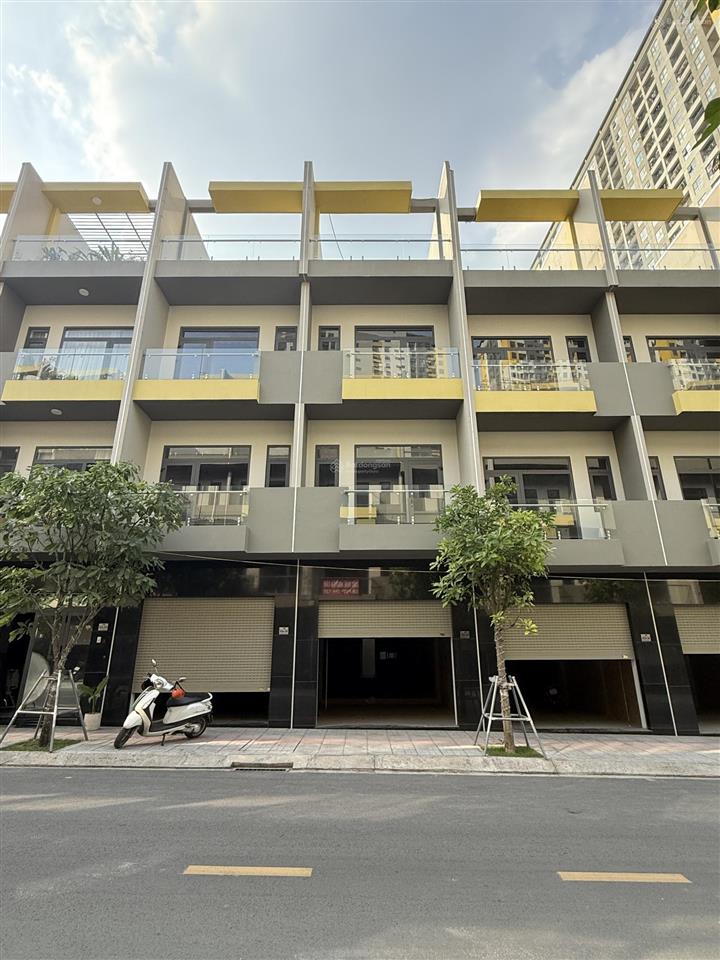Bán gấp biệt thự bcons uni valley, 9,868 tỷ, 84m2, đông hòa, dĩ an, bình dương