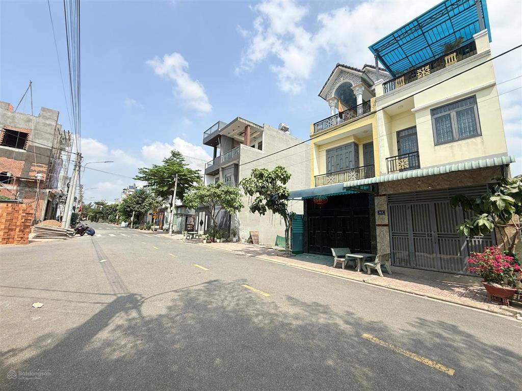 Đất đẹp như hoa hậu giá "hết nước chấm" cần bán gấp lô đất trục chính kdc lê phong