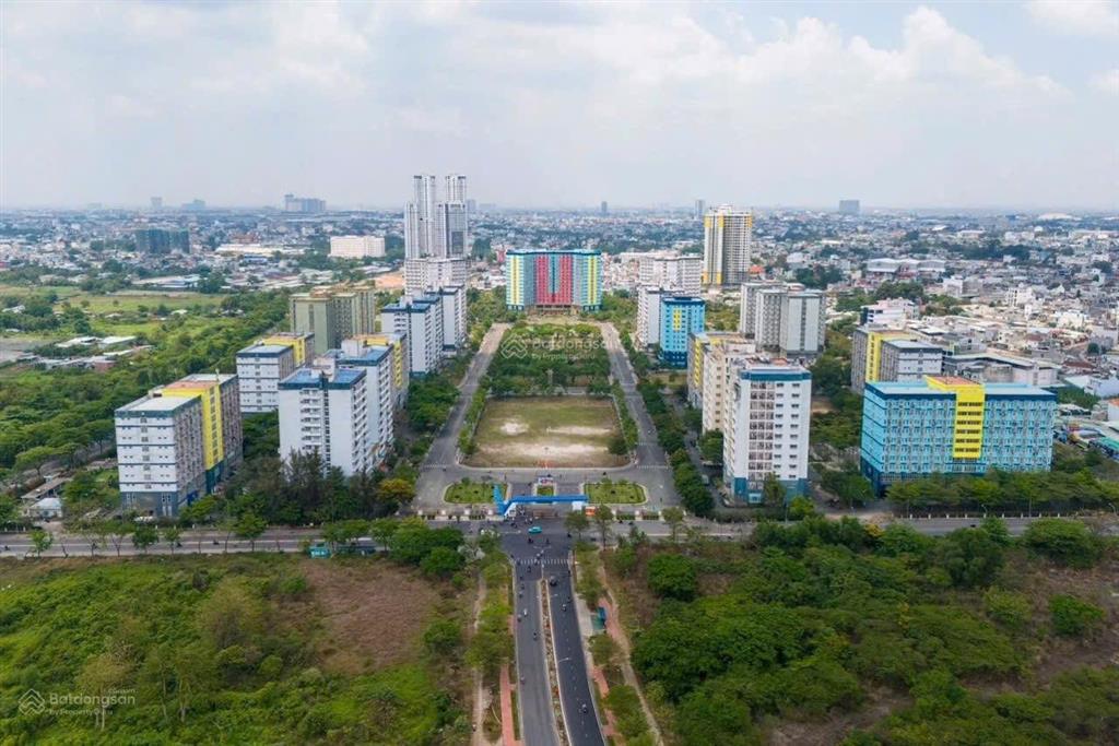 Lô đất góc 2 mặt thoáng sát ktx khu b đhqg