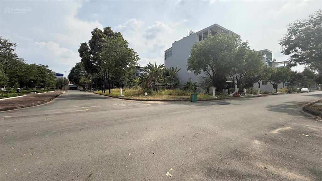 Bán lô góc hai mặt tiền 167.5m2 kdt bình nguyên đông hòa, tp. hcm