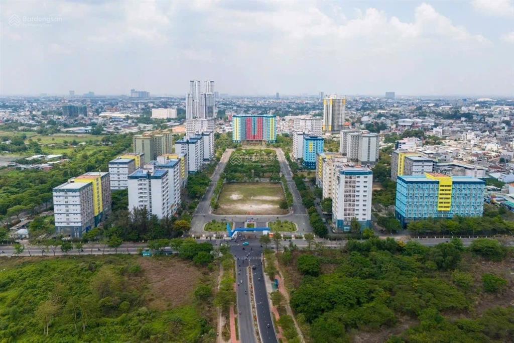 Bán lô góc 2 mặt tiền đường ống nước vị trí sát ktx khu b đh quốc gia. xây căn hộ dịch vụ cực đep