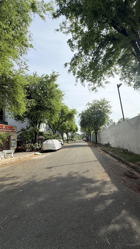 Cần bán lô đất 100m2 đối diện chung cư trong khu đô thị bình nguyên!