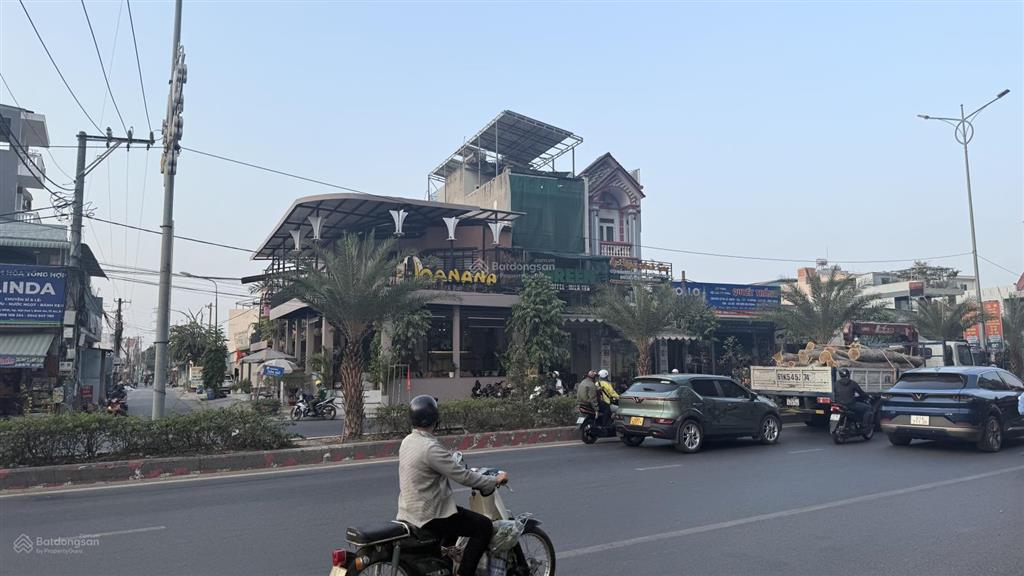 Lô đất lớn mặt tiền thống nhất