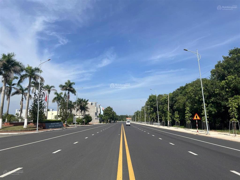 Lô đất lớn mặt tiền thống nhất