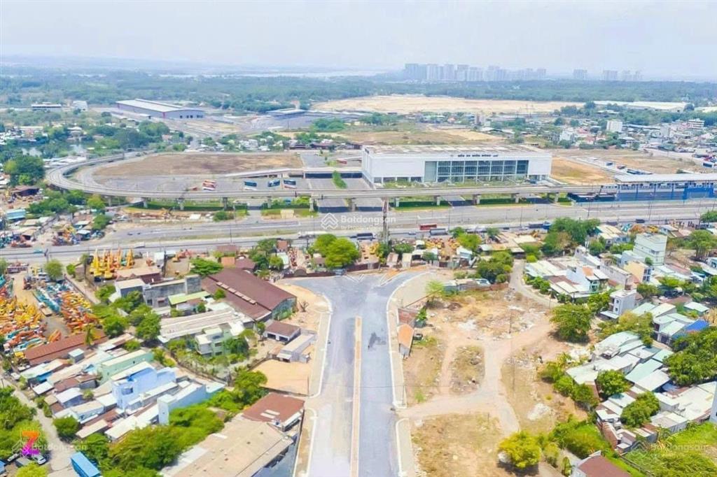 Lô đất lớn mặt tiền thống nhất