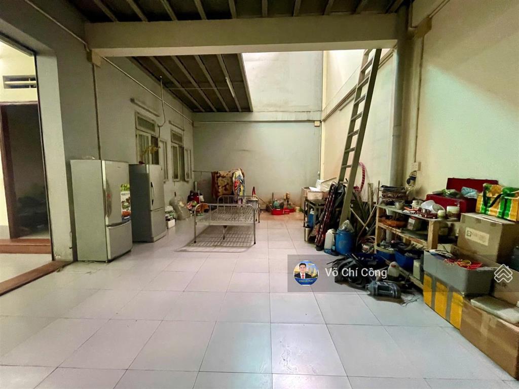 Cho thuê nhà 4 tầng ngang 10m, diện tích sử dụng 1000m2 sàn chỉ 35tr/1 tháng