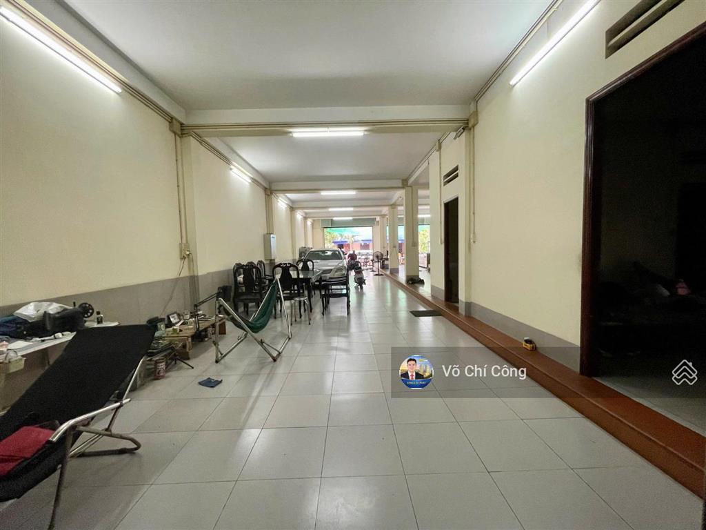 Cho thuê nhà 4 tầng ngang 10m, diện tích sử dụng 1000m2 sàn chỉ 35tr/1 tháng