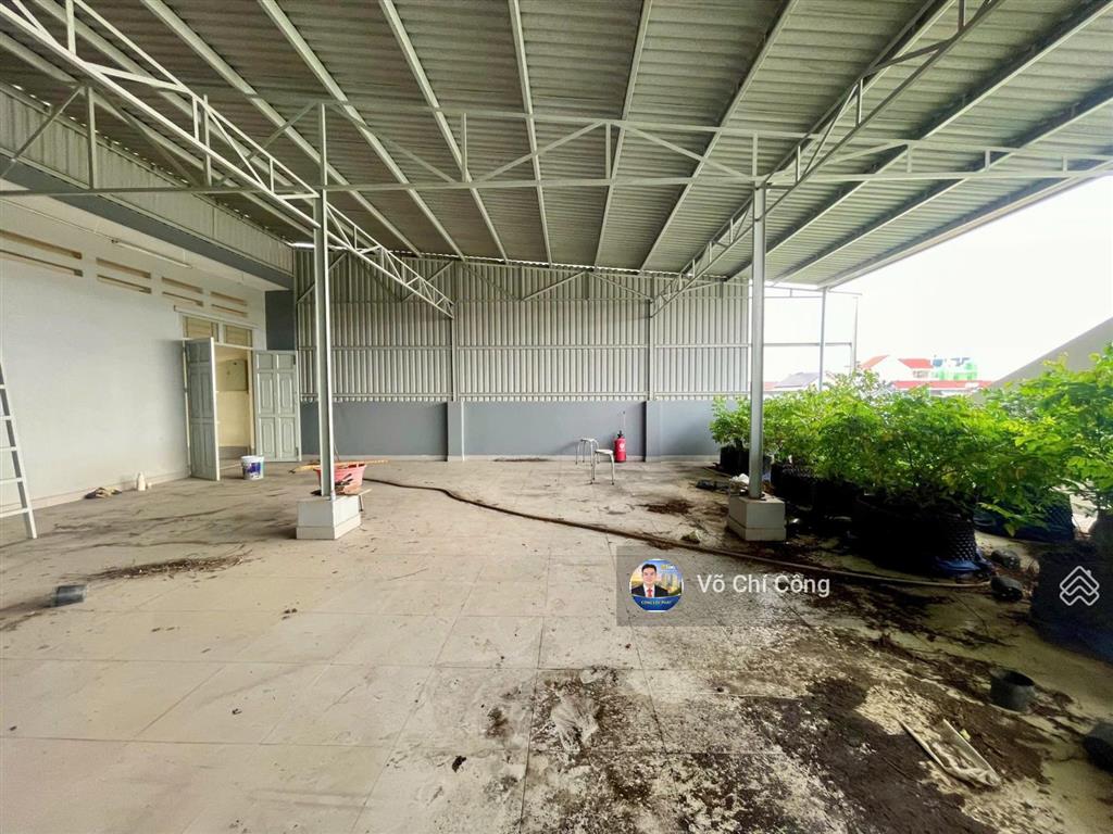 Cho thuê nhà 4 tầng ngang 10m, diện tích sử dụng 1000m2 sàn chỉ 35tr/1 tháng