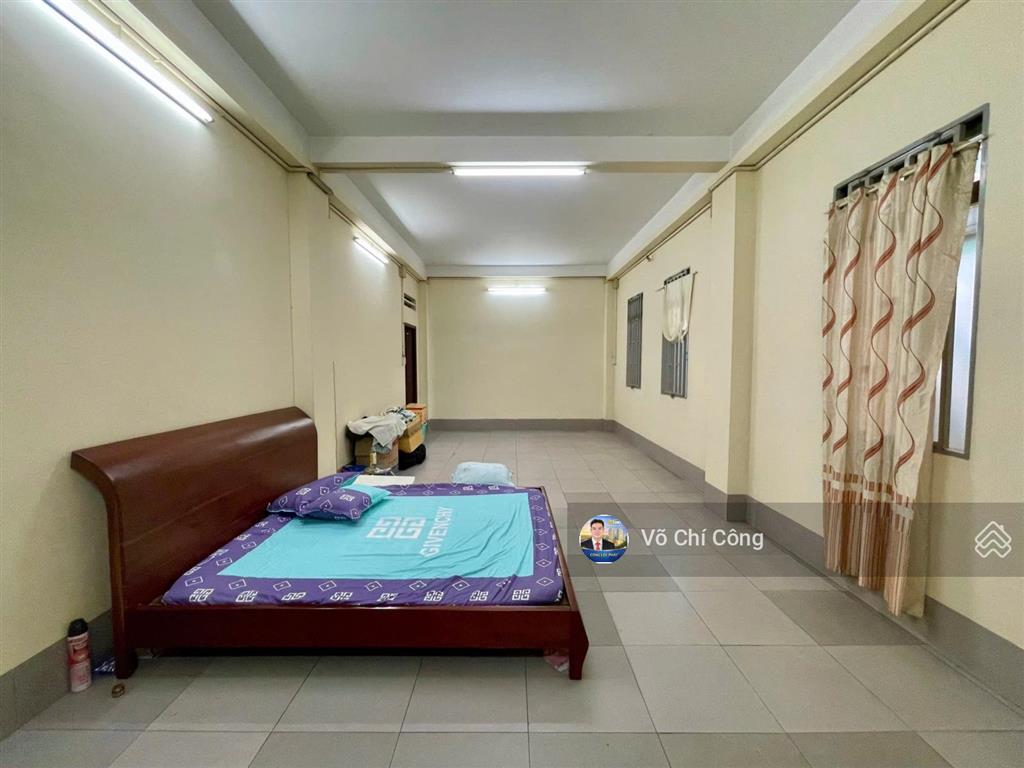 Cho thuê nhà 4 tầng ngang 10m, diện tích sử dụng 1000m2 sàn chỉ 35tr/1 tháng