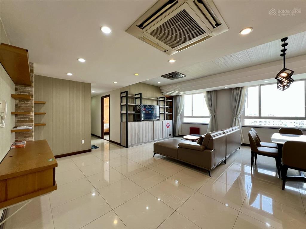 Bán căn hộ 4 phòng ngủ tầng cao, view sông chung cư tropic garden  0961 057 ***