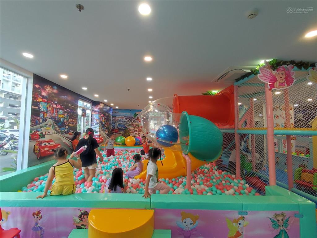 Chuyển công tác cần bán gấp trong tháng  giá 2.980 tỷ (tl chính chủ)  tặng nội thất  shr lâu dài