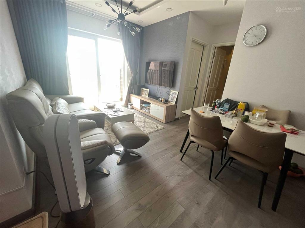 Bán gấp căn góc 83m2 (3pn) nt đẹp như hình  shr  giá 3.5 tỷ  ngân hàng hỗ trợ vay tối đa 2 tỷ