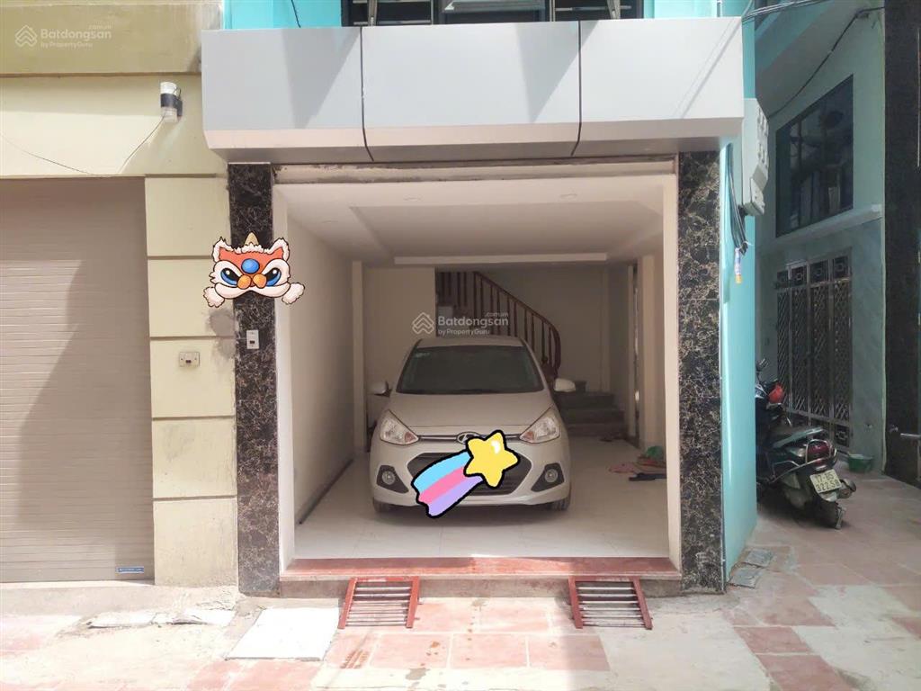 Cho thuê nhà nguyên căn diện tích 33m2 x 6 tầng, có gara ô tô, giá 10tr/tháng