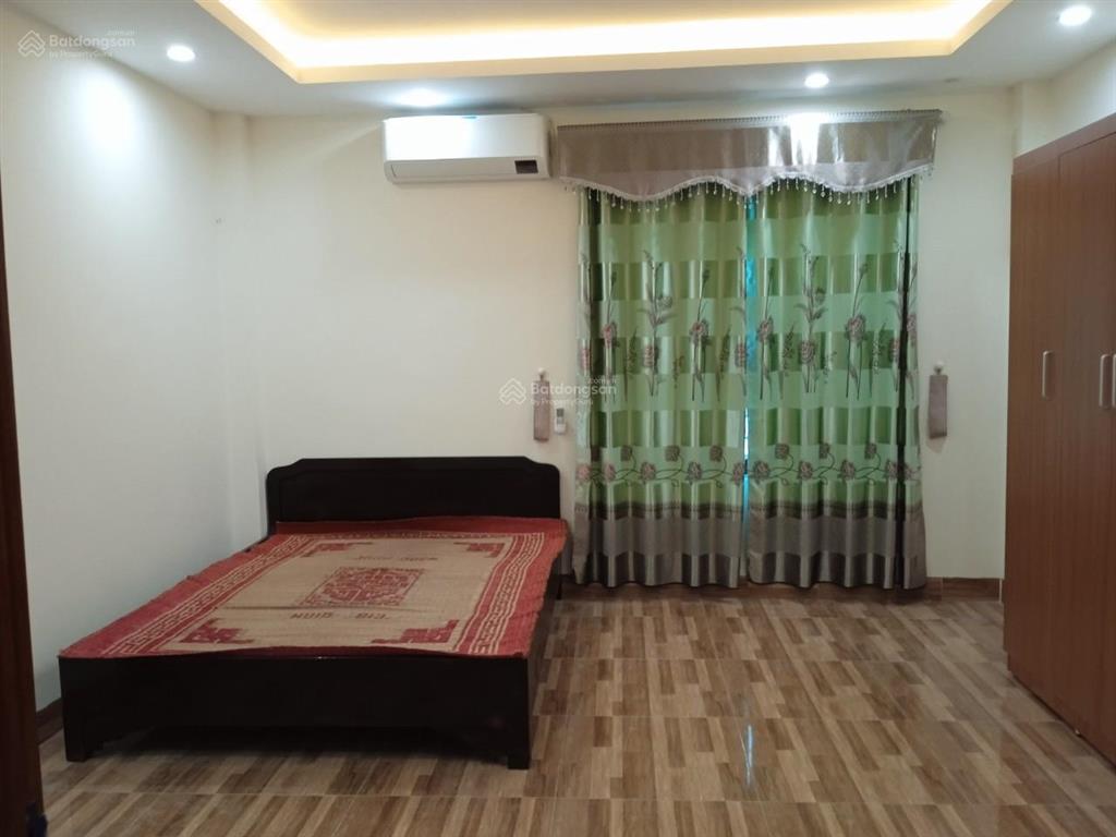 Cho thuê nhà nguyên căn diện tích 33m2 x 6 tầng, có gara ô tô, giá 10tr/tháng