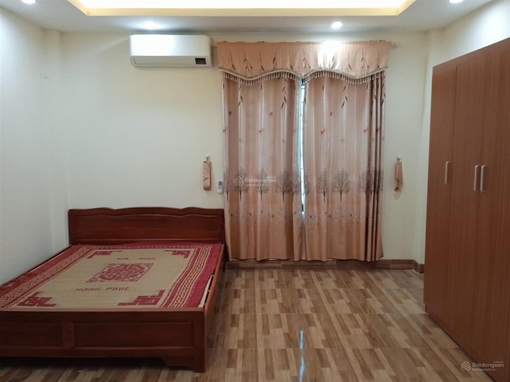 Cho thuê nhà nguyên căn diện tích 33m2 x 6 tầng, có gara ô tô, giá 10tr/tháng