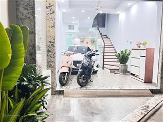 Gia đình bán nhà tự xây 5 tầng đầy tâm huyết, gaza ô tô 7 chỗ, nội thất cao cấp. nhà ở có lộc