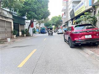 Gia đình bán mảnh đất mặt phố nguyễn văn hưởng, đường 15m, vỉa hè giá rẻ nhất thị trường