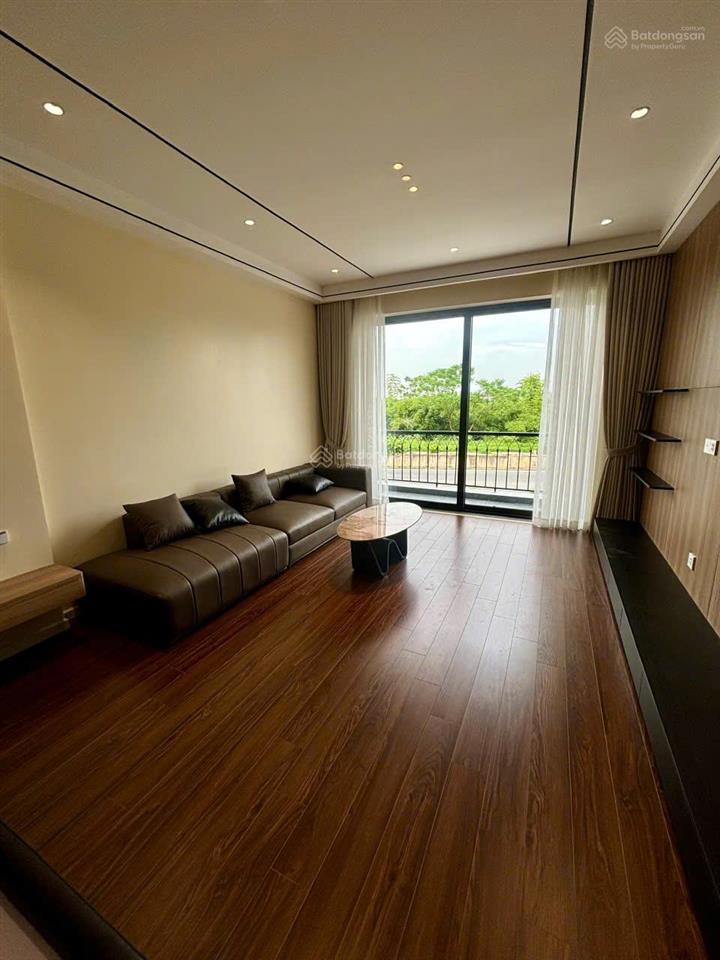 Còn duy nhất 1 căn phố viên chiếu  phúc lợi, long biên
