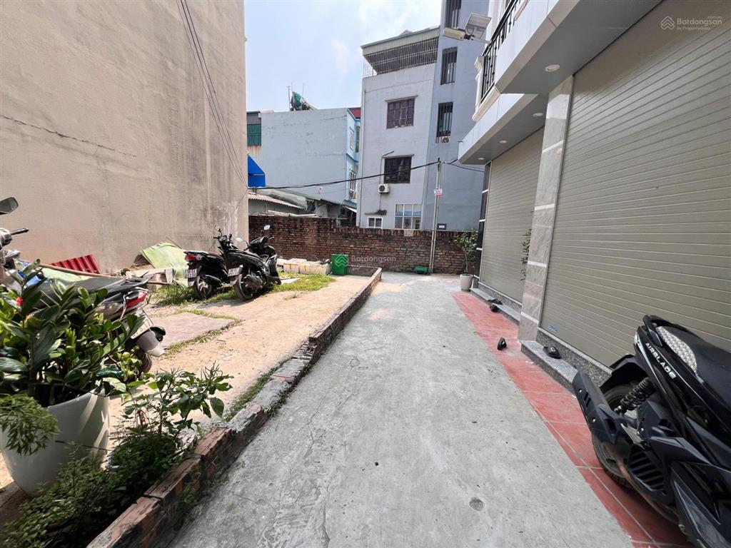 Gấp quá rẻ bán lô góc 37m2 phúc lợi, long biên vị trí trung tâm, đất đẹp vuông vắn