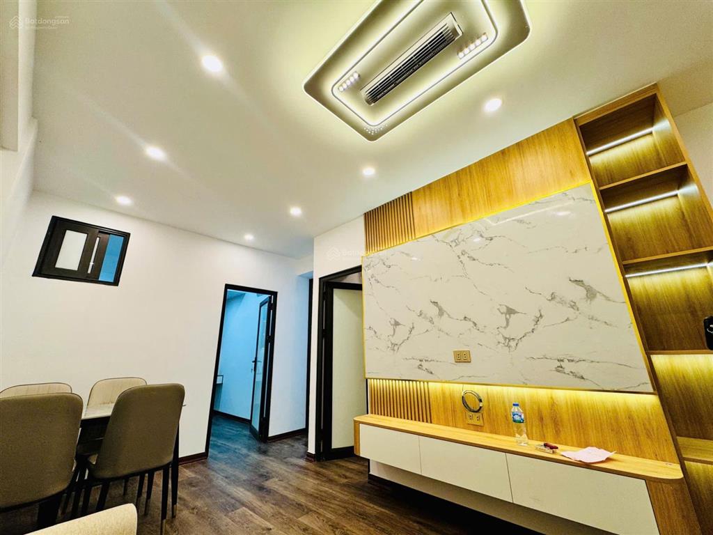 Cần bán gấp căn hộ tập thể bộ công an  văn hương, đống đa, 60m, 2n1wc, full nội thất, giá 3.78 tỷ