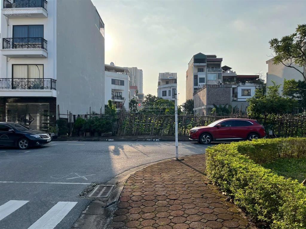 Bán đất tại nguyễn khắc viện, phường việt hưng, quận long biên, 18 tỷ, 90m2 giá siêu hời tốt