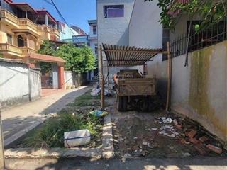 Chính chủ bán đất tổ 5 . 60m mt 4.3m lô góc siêu thoáng đường thông oto cạnh chợ giá mềm 0362 088 ***