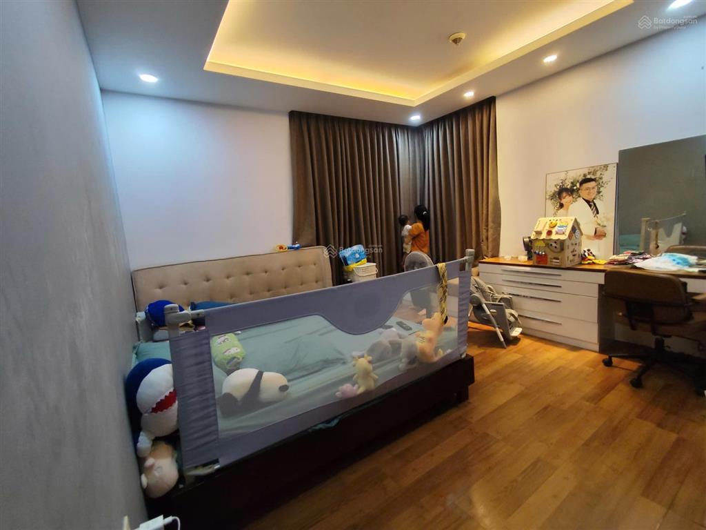 Chính chủ bán căn sunrise city, 125m2, 3pn, 2wc, nội thất đẹp, giá 10 tỷ,  0938 498 *** hoà